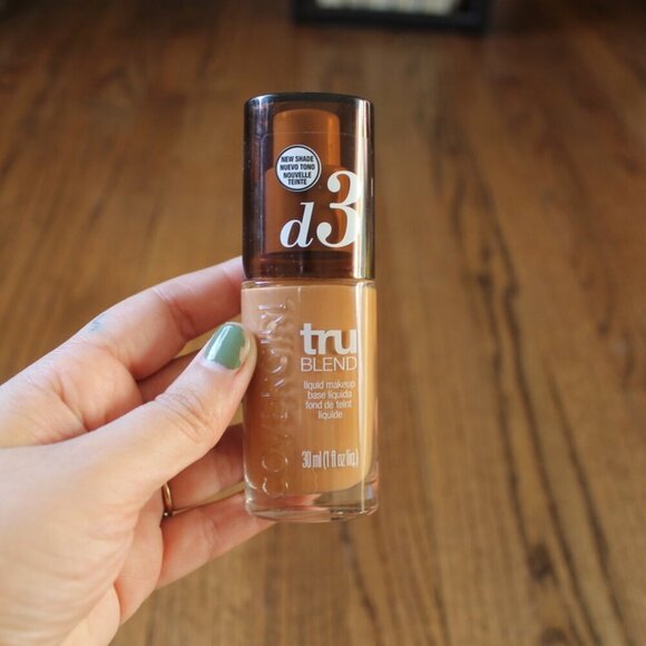 Beauty Bundle #2 | Liquid & Powder Foundation | No7, L'Oréal, Covergirl - Picture 3 of 9